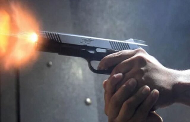 Guard Opens Fire, Injuring 2 Foreigners at Karachi Factory
