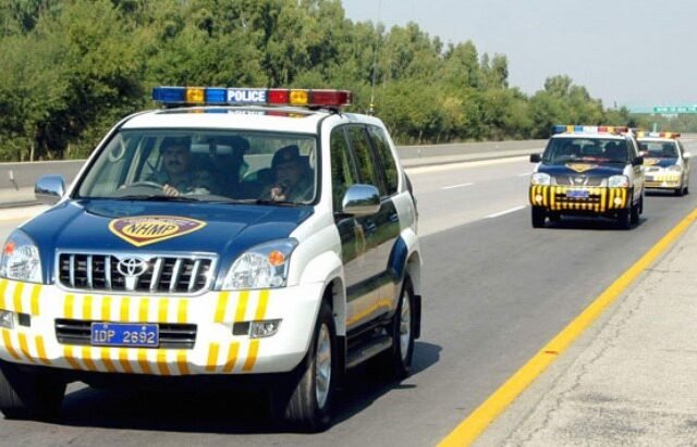 Motorway Police Return Lost Cash to Traveler