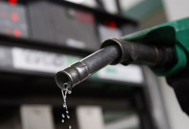 Pakistan Increases Fuel Prices Despite Global Drop