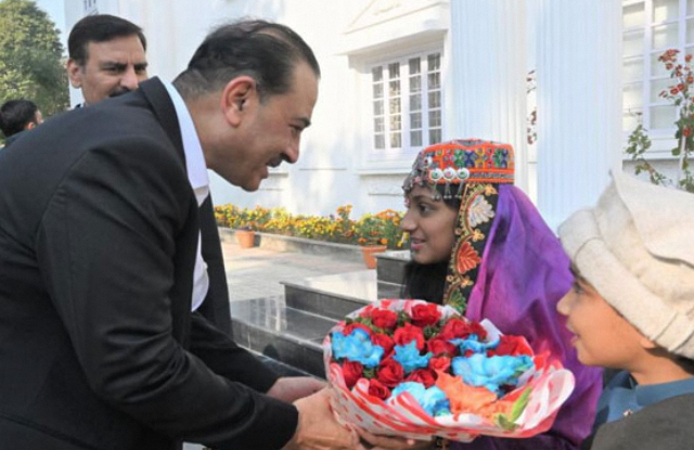 COAS Commends Minorities for Their Role in Pakistan’s Progress