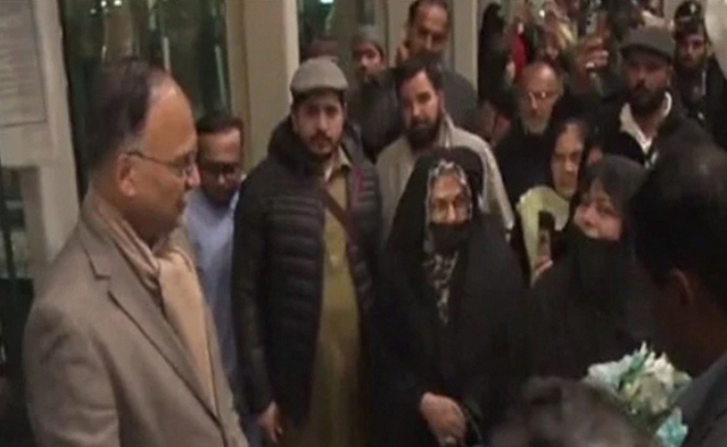 Syria Evacuation: Over 300 Pakistanis Return Safely Amid Ongoing Crisis