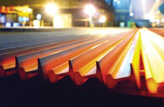 Pakistan’s Large-Scale Manufacturing Sector Faces 1.25% Decline in Early FY25