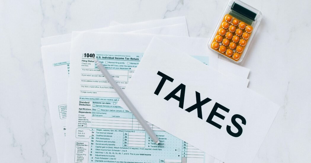Salaried class becomes third-largest contributor to the Pakistan's revenue in FY 2023-24