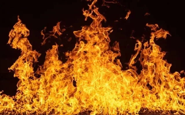 Fire Erupts at Clifton Shopping Centre in Karachi