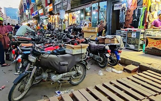 Karachi Mayor Eliminates Parking Fees at KMC-Managed Sites