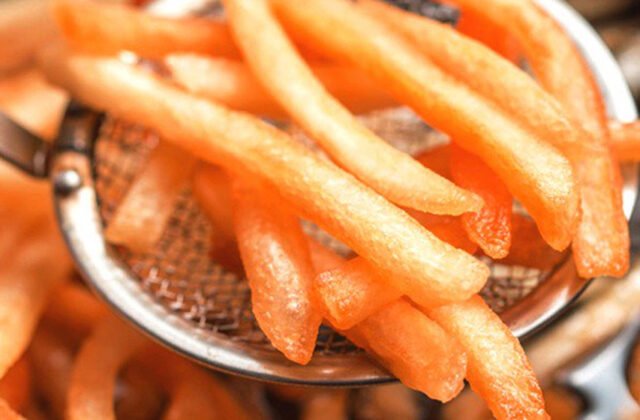 Peshawar Bans Sale of Junk Food Near Schools
