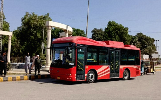 Karachi Commuters Rejoice: Peoples Bus Service Extends Operating Hours
