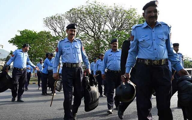 Two policemen held hostage by drug peddlers in Islamabad Recovered Exclusive