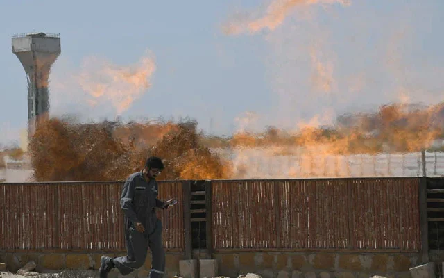 Korangi Inferno Enters Sixth Day: Authorities Seal Site Amid Safety Fears