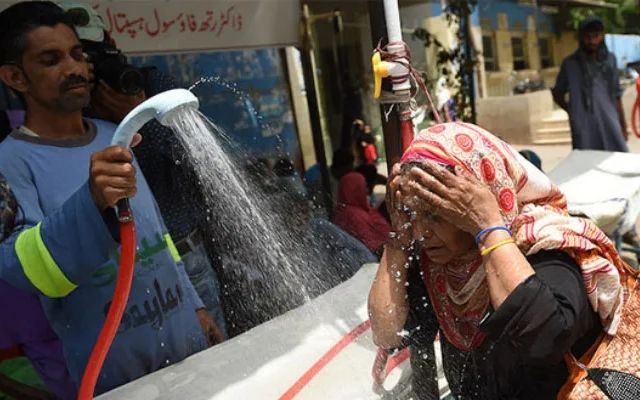 Mercury to Rise in Karachi as PMD Warns of Looming Heatwave in Metropolis