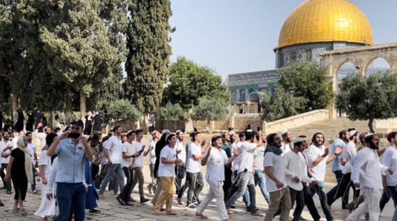 Pakistan Condemns Israeli Provocative Actions at Al-Aqsa Mosque: Calls for International Intervention