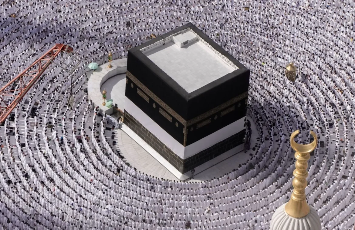 Saudi Arabia to Stream Hajj Sermon in 35 Languages for Global Audience