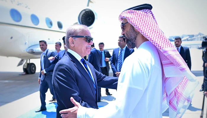 PM Shehbaz Reaches UAE on Day‑Long Visit