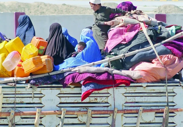 Pakistan Pauses Deportation of Afghans with PoR Cards Amid Policy Review