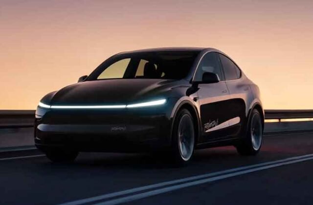 Tesla to Launch Human-Driven Chauffeur Service in Bay Area, Not Robotaxis Yet
