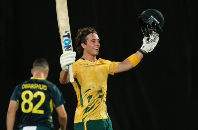Dewald Brevis Smashes Records with Stunning Century in Second T20I Against Australia