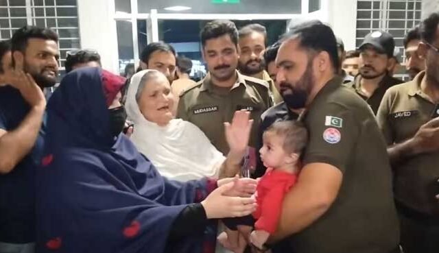 Sialkot Police Rescue Abducted Newborn, Sialkot baby rescue, newborn abduction Pakistan, hospital child safety, Sialkot police action