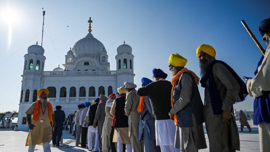 Sikh Pilgrims Visas: Pakistan Grants Over 2,000 Visas to Indian Sikh Pilgrims for Guru Nanak Dev Ji’s Birth Anniversary