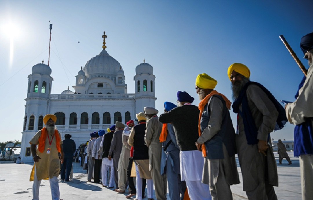 Sikh Pilgrims Visas: Pakistan Grants Over 2,000 Visas to Indian Sikh Pilgrims for Guru Nanak Dev Ji’s Birth Anniversary