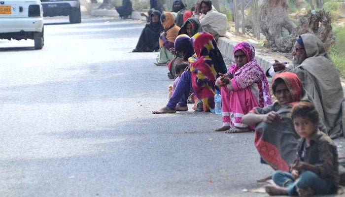 Pakistan Poverty Crisis: Pakistan's Beggary Crisis Reaches Alarming Proportions