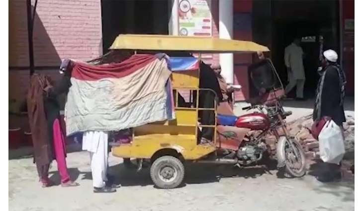 Woman Gives Birth in Rickshaw Amid Traffic Chaos in Hyderabad