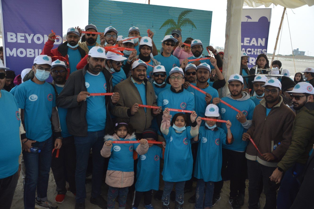Pak Suzuki Strengthens Environmental Commitment Through “Clean-Up the World” Beach Cleaning Campaign at Seaview Clifton