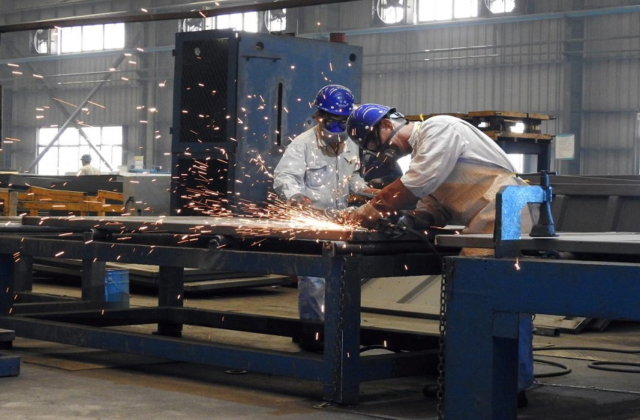 Pakistan’s Large-Scale Manufacturing Grows 5% in First Half of FY26