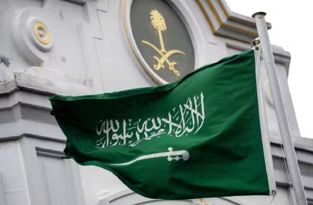 Saudi Arabia Imposes Heavy Fines and Jail Terms for Visit Visa Violations