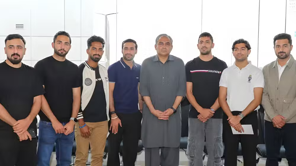 PCB Chairman Mohsin Naqvi Vows Full Support for Pakistan Hockey Amid PHF Crisis