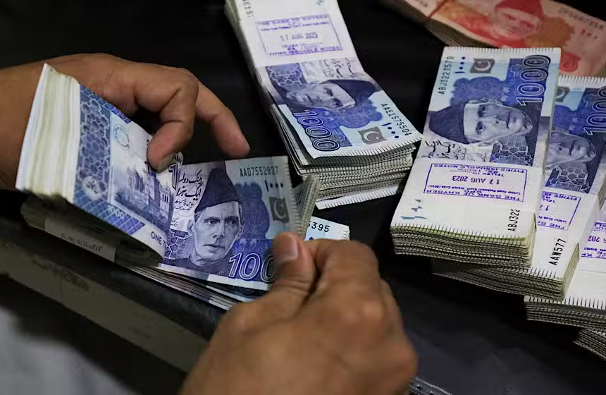 Pakistan Bank Deposits Rise 18.2% to Rs. 36.6 Trillion Despite Weak Lending Growth