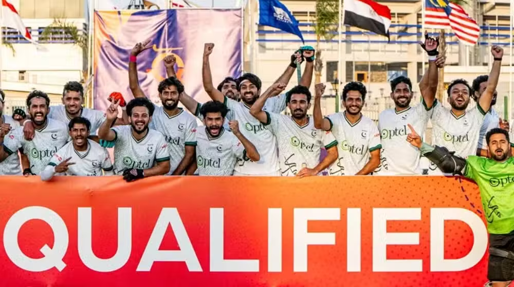 PM Shehbaz Announces Cash Reward for Pakistan Hockey Team After World Cup Qualification