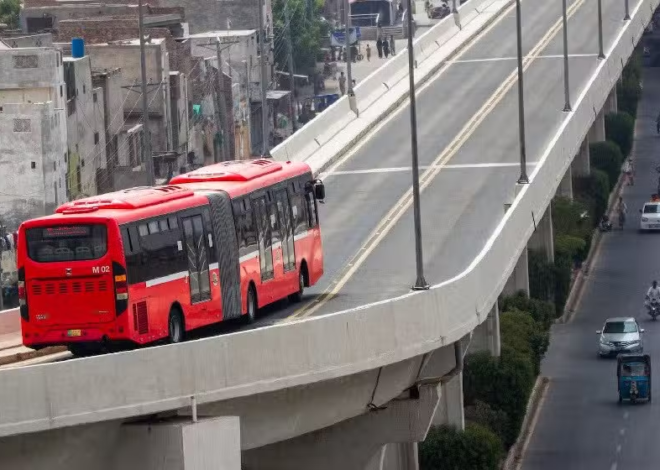 Punjab Increases Metro Bus Fare by 33 Percent Across BRT Services