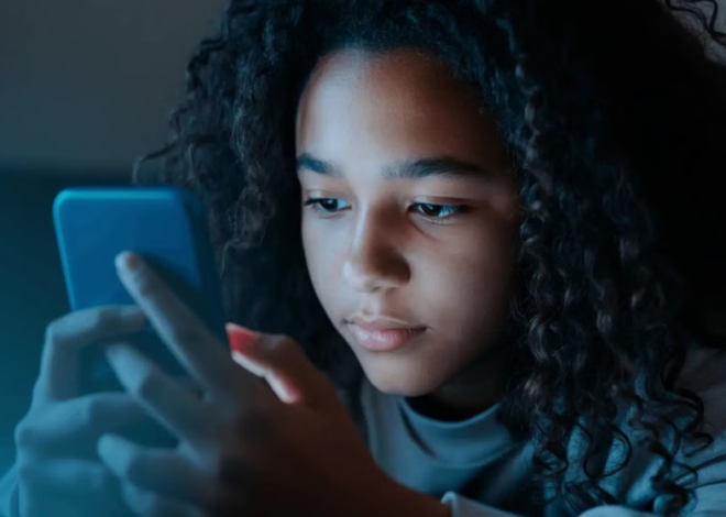 Over 60% of Australian Teens Continue Using Social Media Despite Age Restrictions