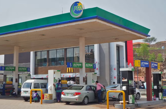 Petrol and Diesel Sales Fall Sharply in Pakistan as High Fuel Prices Weigh on Demand