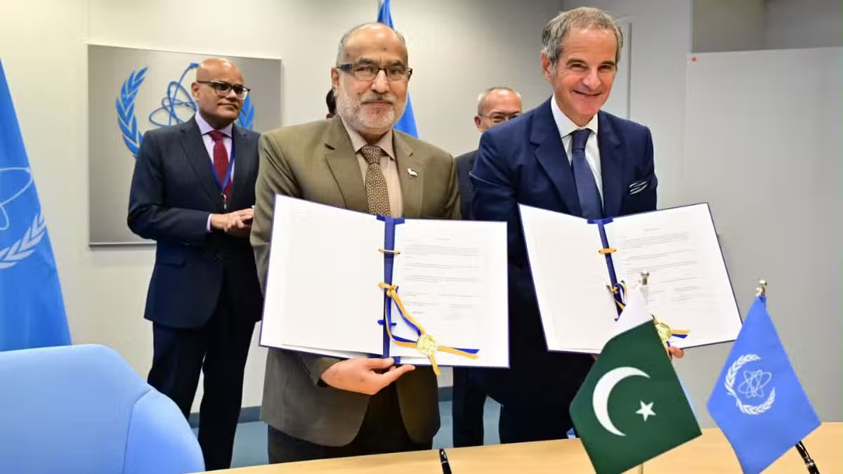 Pakistan And IAEA Sign Safeguards Agreement For 1 200MW Chashma 5 Pakistan And IAEA Sign Safeguards Agreement For 1 200MW Chashma 5